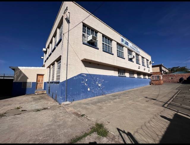 1,786M² FACTORY TO LET IN STEELEDALE